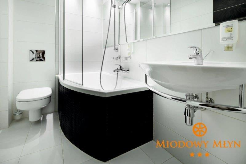 Hotel Miodowy Mlyn Opatow  Exterior photo