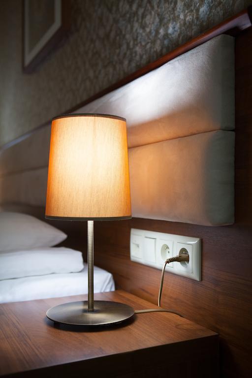 Hotel Miodowy Mlyn Opatow  Room photo