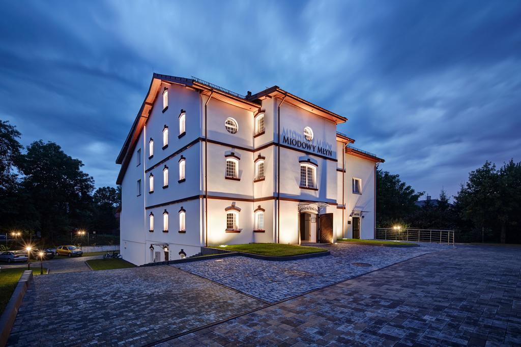 Hotel Miodowy Mlyn Opatow  Exterior photo